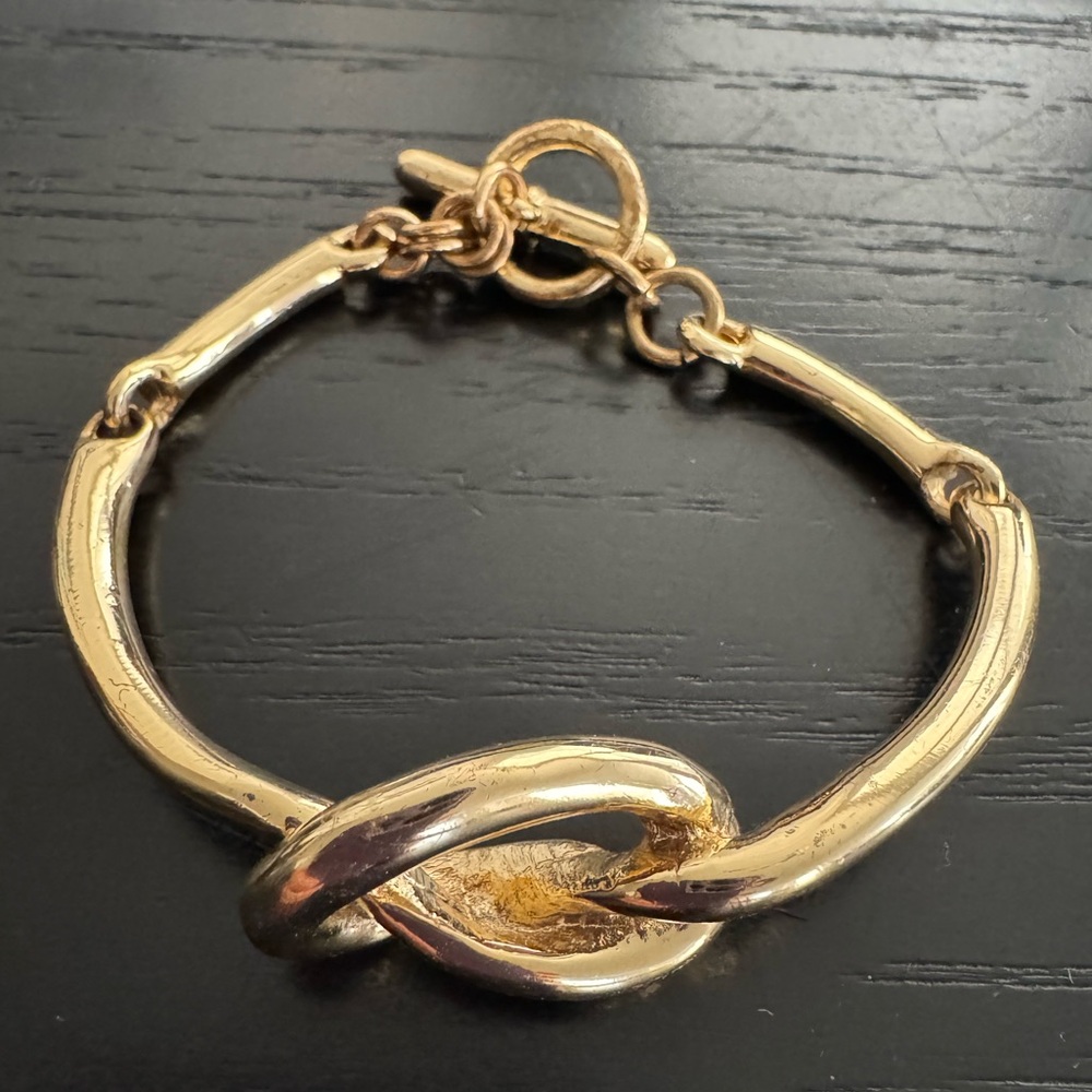 Elegant Kenneth Jay Lane Gold Knot Bracelet